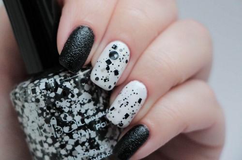 Черно-белый дизайн ногтей. Контрастный черно-белый маникюр 2019-2020: дизайн, трендовые новинки, последние тенденции