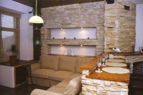 Дизайн с декоративным камнем кухни. Преимущества декоративного камня 12