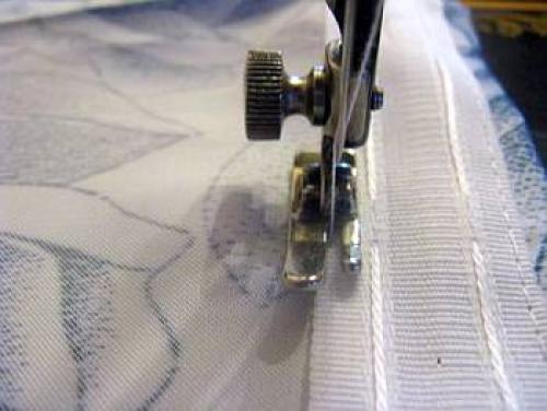 Как сшить шторы на ленте. Подготовка материала