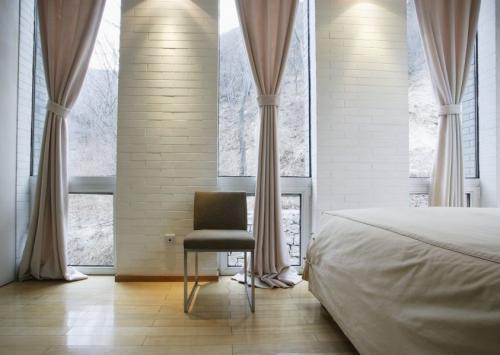 Какие шторы в моде в 2019 году. Шторы 2019 года: 150 фото модных и стильных вариантов украшений различных дизайнов