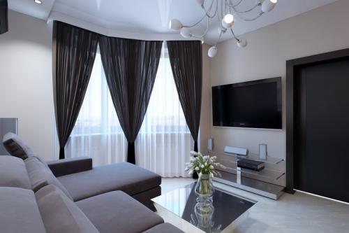 В светлую ГОСТИНУЮ шторы. ШТОРЫ В ГОСТИНУЮ В СОВРЕМЕННОМ СТИЛЕ (100+ вариантов)