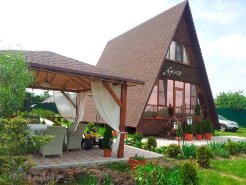 Шалаш своими руками дома. Дом-шалаш или дом-палатка: примеры, особенности проекта