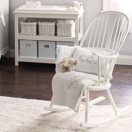 Кресло качалка в интерьере гостиной. Кресло-качалка – стильные, современные, качественные и удобные модели от ведущих производителей (135 фото)