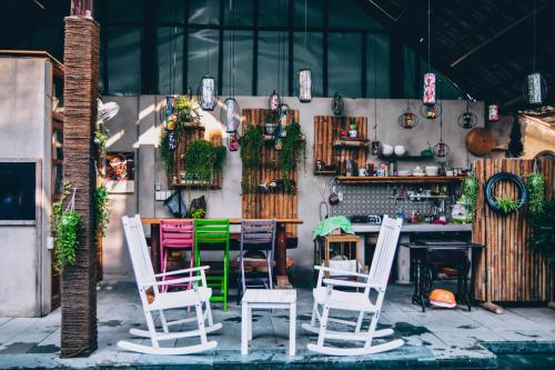 Лучшие кресла качалки. Нужно ли покупать кресло-качалку