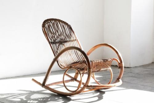 Кресло качалка в интерьере гостиной. Кресло-качалка – стильные, современные, качественные и удобные модели от ведущих производителей (135 фото)
