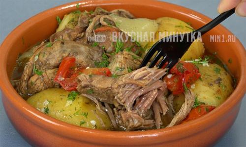 Медленноварка рецепты. Мясо с картофелем в медленноварке