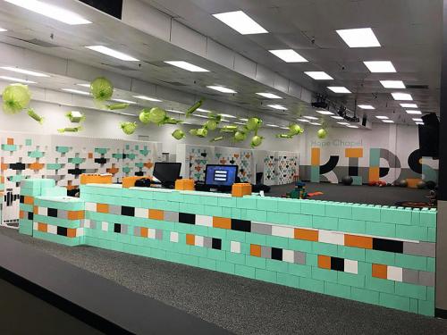 Стена из Лего в интерьере. Мечты или реальность: лего-блоки Ever-Block для быстрого возведения зданий