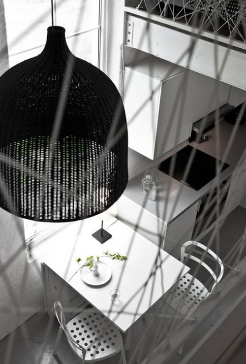 Маленькие двухуровневые квартиры. Вариант неповторимого дизайна маленькой двухуровневой квартиры в Дании