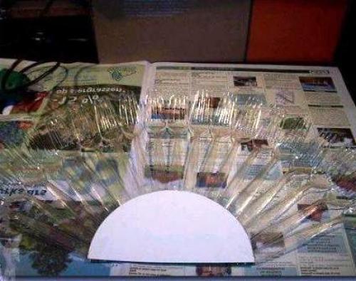 Как повесить на стену веер. Значение оберега Валькирия – древнего символа воинов 03