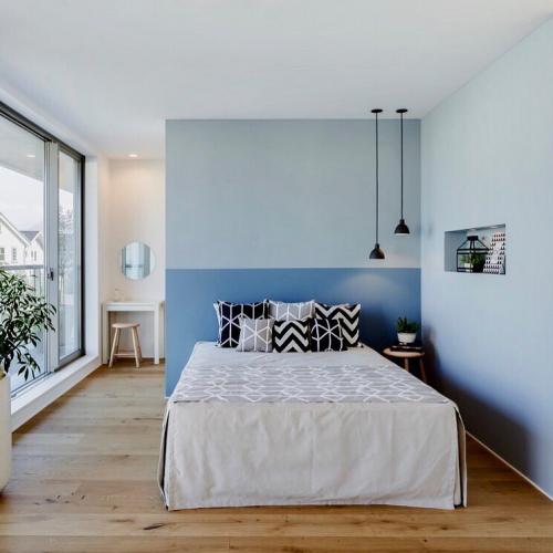 Акцентная стена в маленькой спальне. Акцентная стена в спальне: 12 идей оформления, о которых вы даже не подозревали