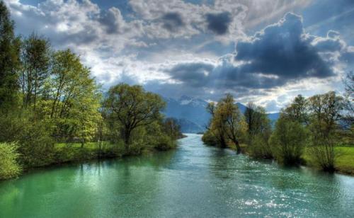 Фен-шуй картина за спиной. Картины по фэн-шуй