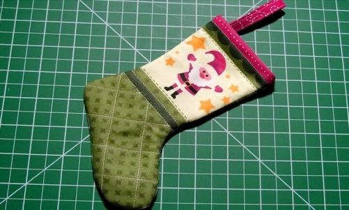 Как сделать новогодний носок из бумаги. Новогодний сапожок: лучшие идеи