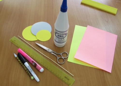 Поделка мамы в садик. Поделки в детском саду ко дню матери