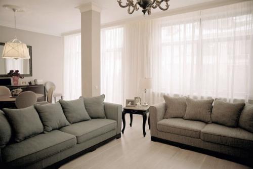 Сочетание цветов бежевого и серого в интерьере. КАК ВНЕДРИТЬ СОЧЕТАНИЕ СЕРОГО И БЕЖЕВОГО В ИНТЕРЬЕР ГОСТИНОЙ