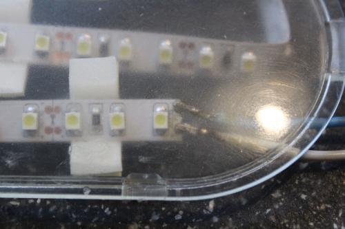 Светодиодная лента в холодильник. Выбросил светодиодную лампу. Заменил на диодную ленту. Чего и вам желаю