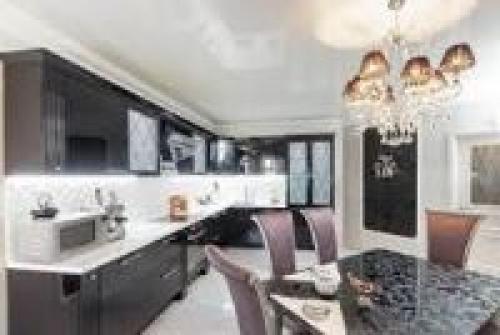 Кухня в стиле парижского кафе. Ключевые особенности французского дизайна