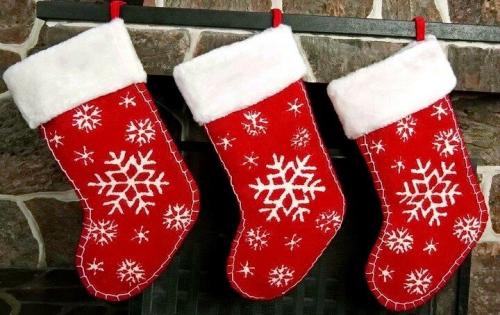 Рождественские носки своими руками. Новогодний сапожок для подарков своими руками: лучшие идеи