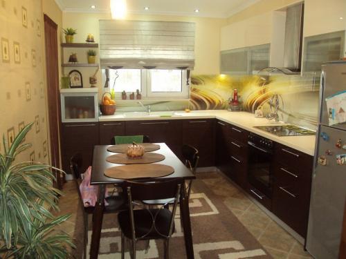 Интерьер кухни 10 м2. Угловая планировка кухни площадью 10 кв. м