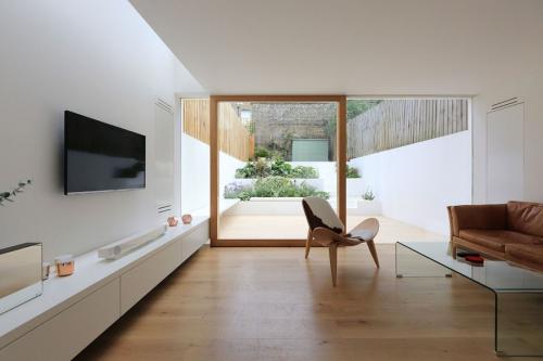 Интерьер частного дома своими руками. Интерьер частного дома – обзор вариантов создания эксклюзивного дизайна. Проектирование стиля загородного дома