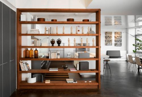 Передвижная перегородка в комнате. Разновидности конструкций раздвижных межкомнатных перегородок 21