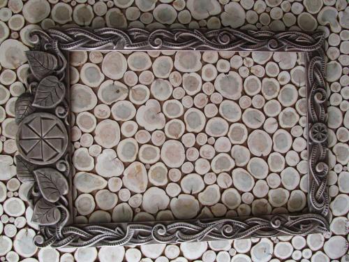 Как сделать деревянные спилы. Спилы дерева в отделке стен дома