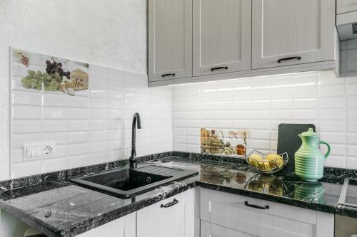 Сочетание цветов кухни и столешницы. Идеальная кухня: что с чем сочетать? К чему подбирать столешницу?