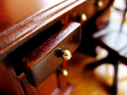 Уход за полированной мебелью в домашних условиях