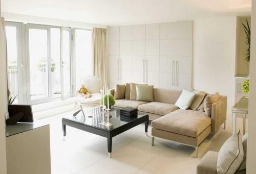 Сочетание серого и бежевого в интерьере спальни. С какими цветами сочетается бежевый?