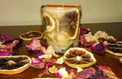 Свечи лепестки роз романтика. Как украсить спальню для романтического вечера 22