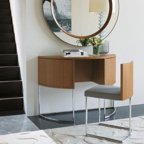 Туалетный столик картинки. Туалетный столик – особенности современного выбора и актуальные модели сезона (130 фото)