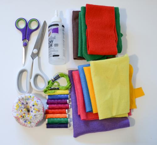 Носок для подарков своими руками из фетра. Новогодний носок из фетра