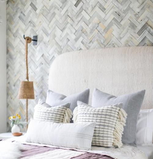 Акцентная стена в маленькой спальне. Акцентная стена в спальне: 12 идей оформления, о которых вы даже не подозревали