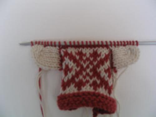 Рождественские носки спицами. Рождественские носочки / mini christmas stockings