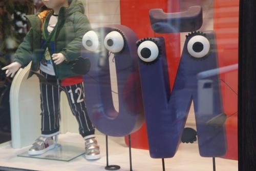 Что сделать, чтобы деньги не утекали из дома. Если деньги утекают сквозь пальцы, пришла пора сделать это…