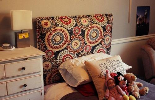 Декор кровати своими руками. Стильное оформление кровати 04