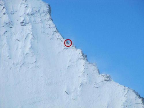 Дом высоко в горах. Реальный домик для экстремалов, построенный на горе на высоте 4 км над уровнем моря