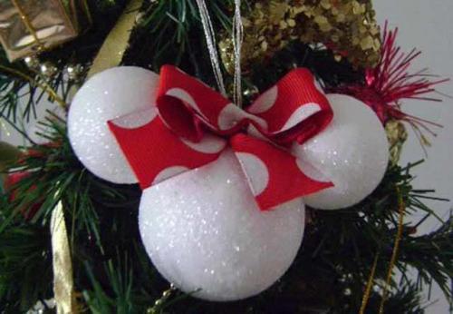 Новогодние игрушки на елку из ткани своими руками. Новогодняя игрушка Микки Маус к году 2020 своими руками