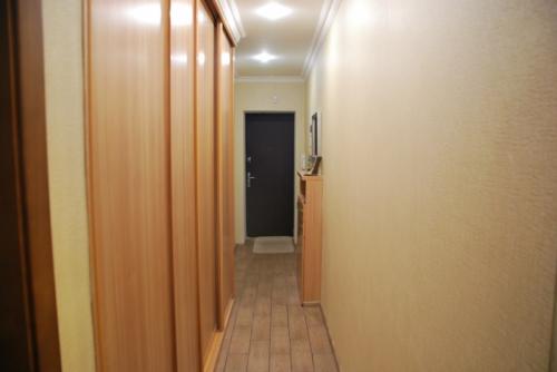 Прихожая открытого типа. Мебель в коридор – примеры вариантов оригинальной, красивой и современной меблировки для прихожих и коридоров (135 фото) 24 Прихожая открытого типа. Мебель в коридор – примеры вариантов оригинальной, красивой и современной меблировки для прихожих и коридоров (135 фото) 24