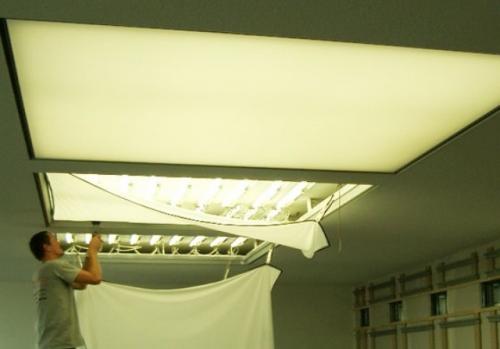 Светящийся потолок в ванной. Плюсы и минусы натяжного светящегося потолка