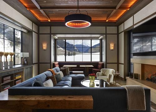 Интерьер в своем доме. Интерьер гостиной в частном доме: архитектурные особенности 06