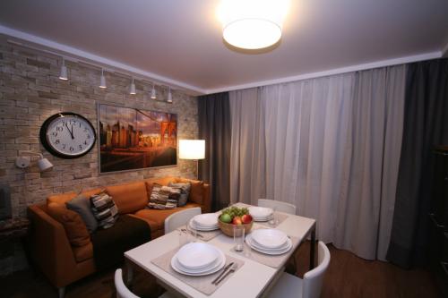 Дизайн потолка в квартире студии. Дизайн натяжных потолков из ПВХ