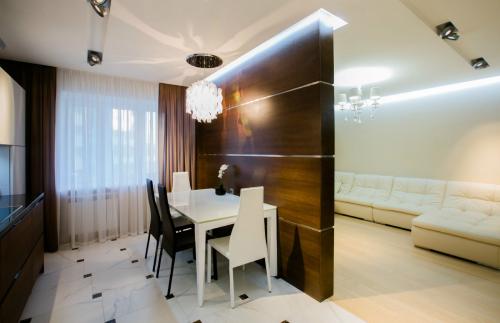 Дизайн кухни совмещенной с гостиной. Как обустроить гостиную, совмещенную с кухней?