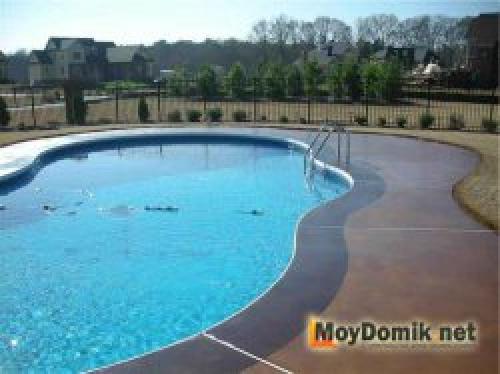 Бассейн во дворе. Как построить бассейн своими руками – делаем бетонный бассейн на даче (подробная инструкция) 07