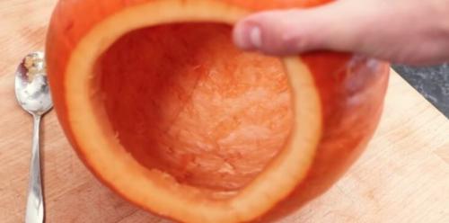 Как из тыквы сделать чучело. Как вырезать тыкву на Хэллоуин: пошаговая инструкция