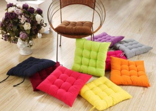 Подушки своими руками из старых вещей. Что можно сделать из старой подушки