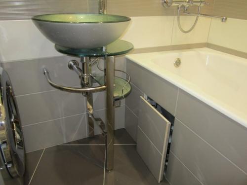 Как оформить люк в ванной. Какие бывают люки под плитку у ванны, их особенности