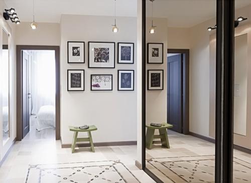 Можно ли вешать зеркало напротив двери в ванную. Зеркало напротив двери – можно дли так вешать и как повесить правильно? 85 фото-идей размещения зеркал