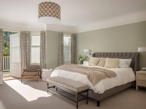 Сочетание серого и бежевого в интерьере спальни. Удачное сочетание бежевого цвета в интерьере с серым — 5 секретов