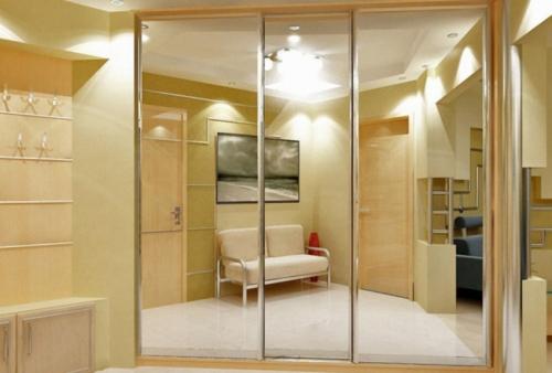 Можно ли вешать зеркало напротив двери в ванную. Зеркало напротив двери – можно дли так вешать и как повесить правильно? 85 фото-идей размещения зеркал