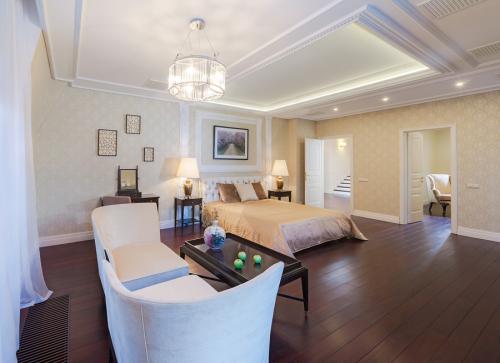 Французский флер в интерьере. История появления и основные особенности французского интерьера 14